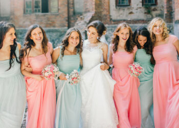 What Bridesmaids Should And Shouldn’t Pay For